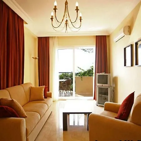 Goldcity Turizm Kompleks דירה